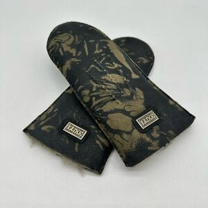 Australia Luxe Collective Green Suede Mittens NWT